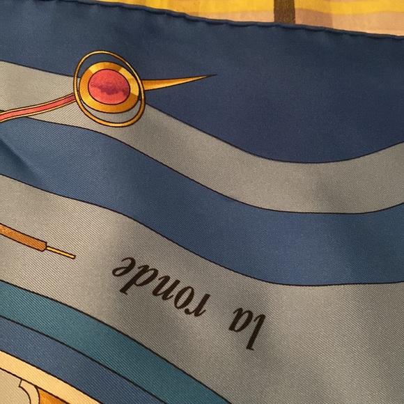 Hermes Rare color La Ronde des Heures Silk Scarf - Picture 8 of 15